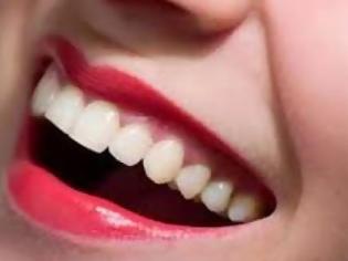 Φωτογραφία για Ποιά είναι τα ύπουλα σημάδια του καρκίνου του στόματος