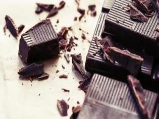 Φωτογραφία για 7 λόγοι για να απολαμβάνουμε τη μαύρη σοκολάτα χωρίς ενοχές