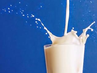 Φωτογραφία για Ας απαντήσουν επιτέλους! Tι περιέχει το γάλα που πίνουμε;