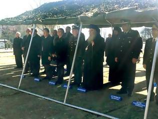Φωτογραφία για Επιμνημόσυνη δέηση στο Στρατιωτικό Νεκροταφείο Καστοριάς