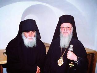 Φωτογραφία για Η Μητρόπολη Πειραιά για τους σχολιαστές της αγιοκατάταξης του Οσίου Παϊσίου