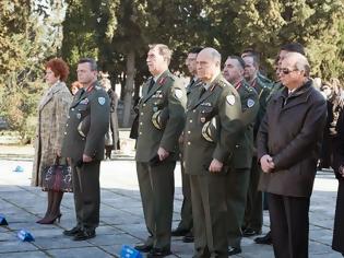 Φωτογραφία για ΕΠΙΜΝΗΜΟΣΥΝΗ ΔΕΗΣΗ ΥΠΕΡ ΠΕΣΟΝΤΩΝ ΣΤΡΑΤΙΩΤΙΚΩΝ ΤΟΥ Γ΄ΣΣ