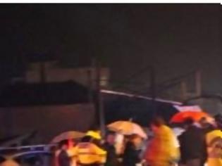 Φωτογραφία για Παράσυρση πεζής στο Ξηροπήγαδο – Η τραυματισμένη γυναίκα περίμενε σαράντα λεπτά μέσα στη βροχή [photos]