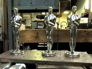 Φωτογραφία για ΤΕΛΕΙΟ: Δες πως κατασκευάζεται το χρυσό αγαλματίδιο των βραβείων Oscar [Video]