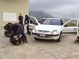 Φωτογραφία για ΑΦΙΕΡΩΜΑ: Έτσι εκπαιδεύεται η ομάδα ΔΙ.ΑΣ. της Ελληνικής Αστυνομίας [videos]