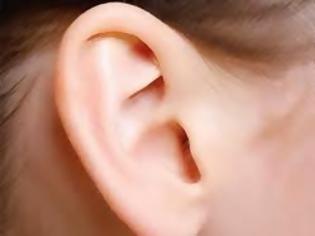 Φωτογραφία για Αυτός ο ασθενής παραπονιόταν ότι είχε φαγούρα στο αυτί...Δείτε τι του βρήκαν! [video]
