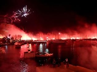 Φωτογραφία για 90 ΠΥΡΣΟΙ... ΓΙΑ ΤΑ 90 ΧΡΟΝΙΑ ΤΟΥ ΘΡΥΛΟΥ! (ΡΗΟΤΟ)