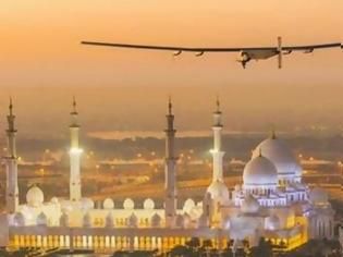 Φωτογραφία για Ο γύρος του κόσμου χωρίς καύσιμα: Το Solar Impulse-2 απογειώθηκε από το Αμπού Ντάμπι [photos]