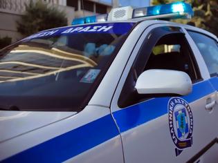 Φωτογραφία για Εξαρθρώθηκε σπείρα που διακινούσε παράνομα μετανάστες - Σε ξενοδοχείο στο κέντρο της Θεσσαλονίκης συνελήφθη ο εγκέφαλος