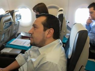 Φωτογραφία για Πώς η πτήση του Τσίπρα στην οικονομική θέση έσωσε τη ζωή ενός παιδιού