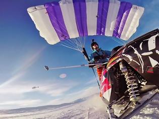Φωτογραφία για Έχετε ξαναδεί ιπτάμενο Snowmobile; [Video]