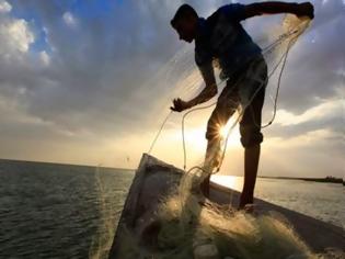 Φωτογραφία για Σοκαριστικές εξελίξεις στην τραγωδία στην Ερμιόνη - Ποια είναι η ταυτότητα των τριών νεκρών ψαράδων;