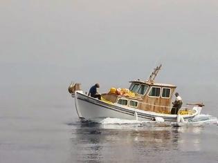 Φωτογραφία για Τραγωδία στην Ερμιόνη: Τρεις νεκροί από τη βύθιση αλιευτικού σκάφους