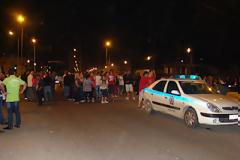 Πρέβεζα: Σε αποκλεισμό της Εθνικής οδού προχώρησαν αργά χθες το βράδυ περίπου 500 κάτοικοι του Λούρου!