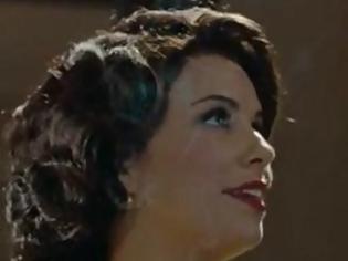 Φωτογραφία για VIDEO: H Eva Longoria μάς ταξιδεύει στα '20s