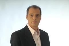 Ο Κ. Βελόπουλος για την βοήθεια που παρέχουν οι Αστυνομικοί στην Θεσσαλονίκη μοιράζοντας σε ανθρώπους που τα έχουν ανάγκη δωρεάν τρόφιμα και μερίδες φαγητού
