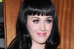 H Katy Perry κλείνει συμφωνία με την Pepsi