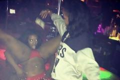 Ξεσάλωσε σε στριπ κλαμπ η Rihanna (Photos)