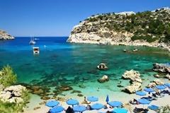 Πακέτα ... με 10 ευρώ για να έρθουν τουρίστες!