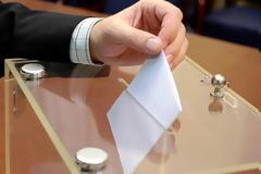 Δεν ψηφίζουν οι γυναίκες που παντρεύτηκαν πριν το 1983 και έχουν παλιές ταυτότητες;