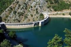 Υπερχείλισε η λίμνη Πλαστήρα