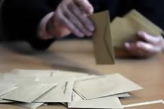 Το πρόγραμμα των κομμάτων σε οικονομία μετανάστες και Ευρώπη
