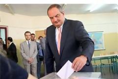Η ΑΜΗΧΑΝΙΑ ΚΑΡΑΜΑΝΛΗ ΚΑΙ Η ΚΥΡΙΑ ΜΕ ΤΟ … ΜΙΝΙ