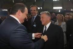 VIDEO: Βουλευτικές Εκλογές 2012: Θερμή αγκαλιά Ψωμιάδη – Καραμανλή