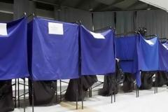 Στο παραβάν της κάλπης ...κόβουν τους μισθούς