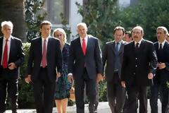 Οι πολίτες μαύρισαν την κυβέρνηση του ΠΑΣΟΚ
