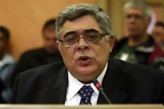 N.ΜΙΧΑΛΟΛΙΑΚΟΣ: ΕΚΤΟΣ ΑΙΘΟΥΣΑΣ ΟΣΟΙ ΔΕN ΥΠΑΚΟΥΣΑΝ ΣΤΟ ΕΓΕΡΘΗΤΙ!