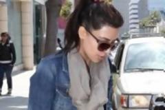 Γιατί η  Kim Kardashian εσπευσμένα συναντήθηκε το δικηγόρο της?