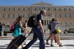 Οι tour operators θα... σώσουν την παρτίδα;