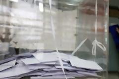 Οι κάλπες της οργής και το χαστούκι στον δικομματισμό