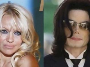 Φωτογραφία για Michael Jackson: Eίχε «πάει» με την Pamela Anderson και είχε βάλει να σκοτώσουν τον αδερφό του!