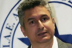 «Στην Τούμπα πετάνε νιπτήρες…»