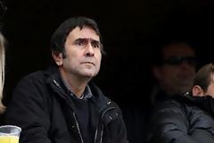 Επαφές με τους παίκτες