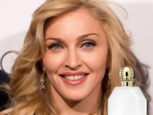 Φωτογραφία για Ποιος κάνει μήνυση στη Madonna για το άρωμά της;