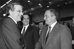 ΣΤΗ ΜΑΧΗ ΤΗΣ ΕΠΑΝΕΝΩΣΗΣ Ο ΚΑΡΑΜΑΝΛΗΣ
