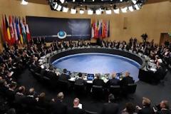 Ακέφαλη η Ελλάδα στο ΝΑΤΟ με τα Σκόπια να τρέχουν να το εκμεταλλευτούν