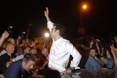 FT: Η ελληνική αριστερά επιτίθεται στην 