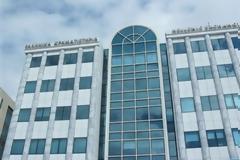 ΧΑ: Διευρύνονται οι απώλειες - Ακριβότερο επιτόκιο δανεισμού
