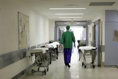 Πέρασαν 19 χρονο για μέλος της Χρυσής Αυγής και τον έσπασαν στο ξύλο