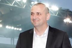 ΛΟΥΚΙΤΣ: ΘΑ ΜΑΣ ΔΩΣΕΙ ΤΥΧΗ ΠΟΥ ΕΙΜΑΣΤΕ ΕΔΩ ΕΝΟΨΕΙ ΚΥΠΕΛΛΟΥ