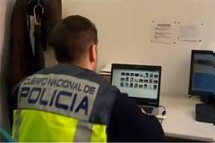 Σοκαριστικό βίντεο πορνό με μαθητές