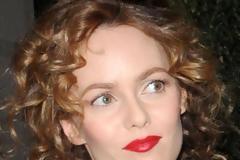 H Vanessa Paradis μιλάει πάλι για τις αδερφές ψυχές