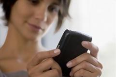 Μητέρα βοηθούσε την κόρη της να κάνει sexting