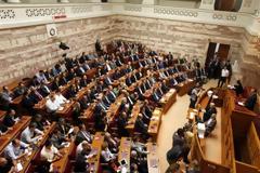 ''ΦΩΤΙΑ ΣΤΗΝ ΓΑΛΑΖΙΑ ΠΟΛΥΚΑΤΟΙΚΙΑ