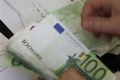 Μαύρη τρύπα 335 εκατ. ευρώ στα έσοδα του τετραμήνου