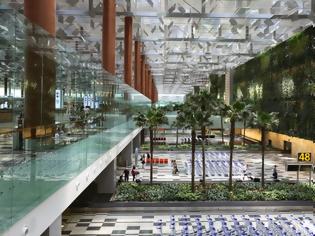 Φωτογραφία για Changi: Ένας παράδεισος στη Σιγκαπούρη που θυμίζει... αεροδρόμιο! [photos]